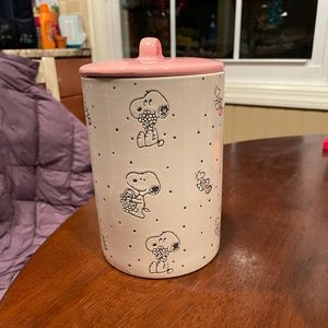 Peanuts snoopy spring easter stoneware canister
Medium
Size